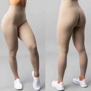 Alphalete alphalux legging